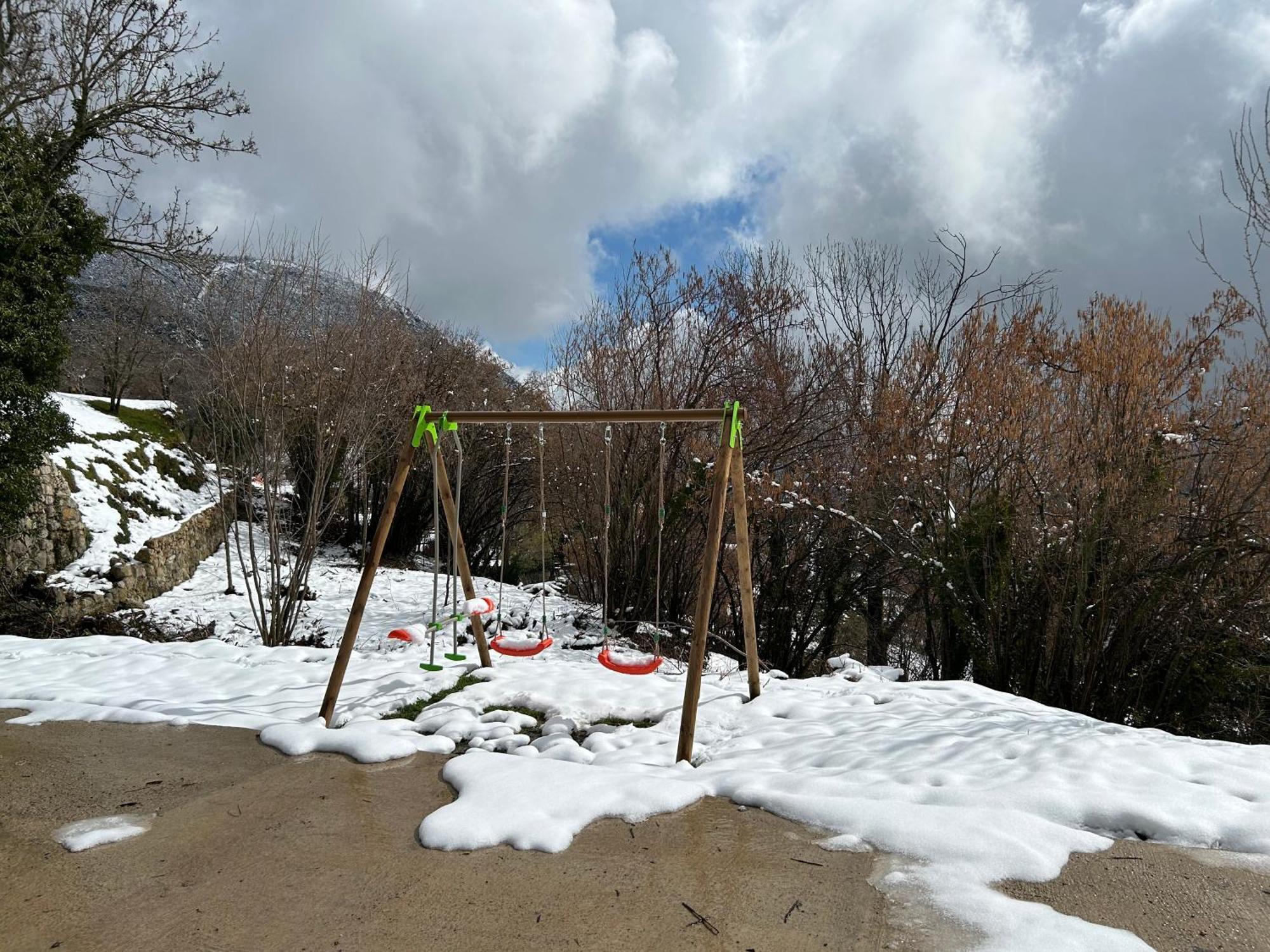 Casa De Les Escoles, Espinalbet - Alberga Castellar del Riu Екстер'єр фото
